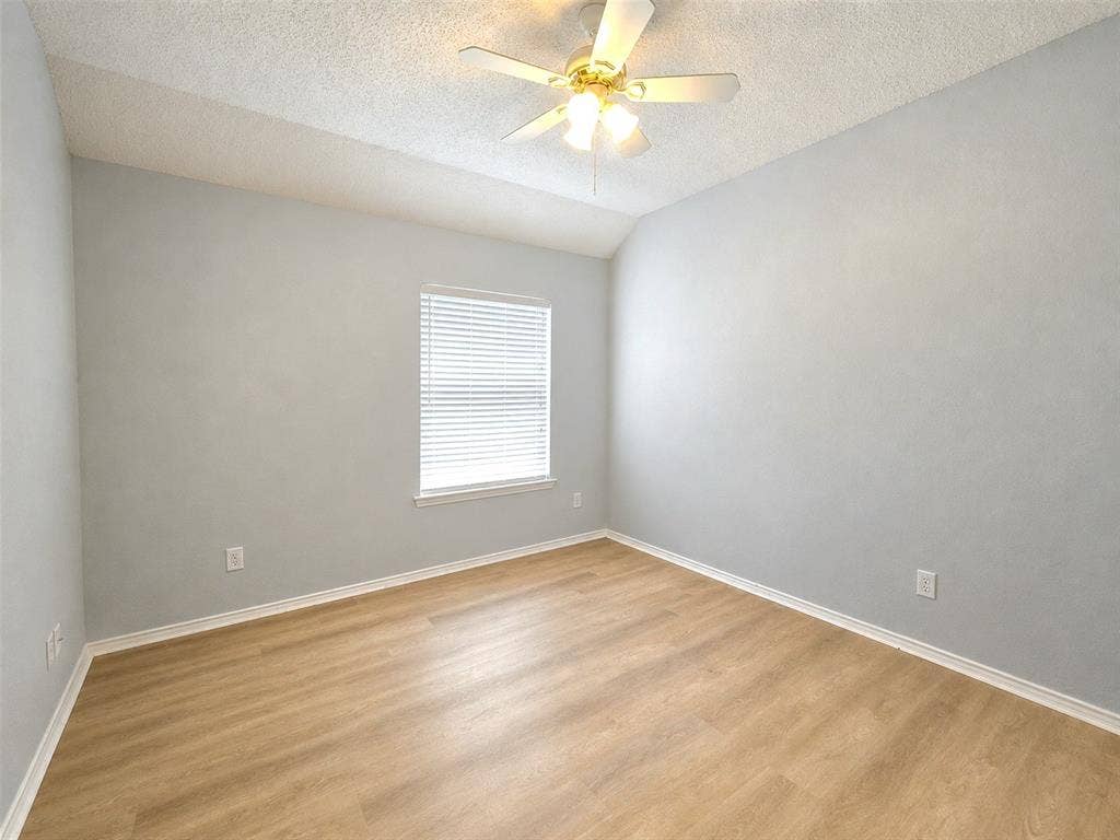 10512 Napa Valley Drive, Frisco, TX 75035