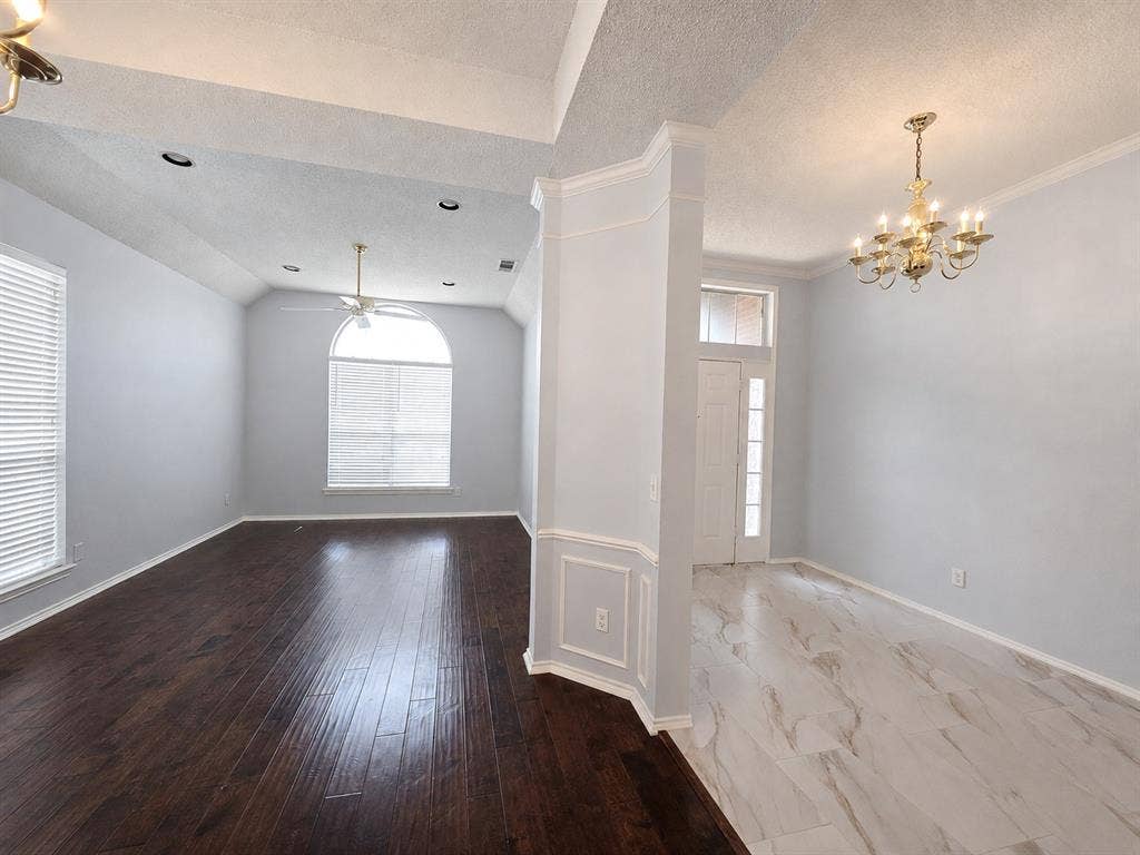 10512 Napa Valley Drive, Frisco, TX 75035