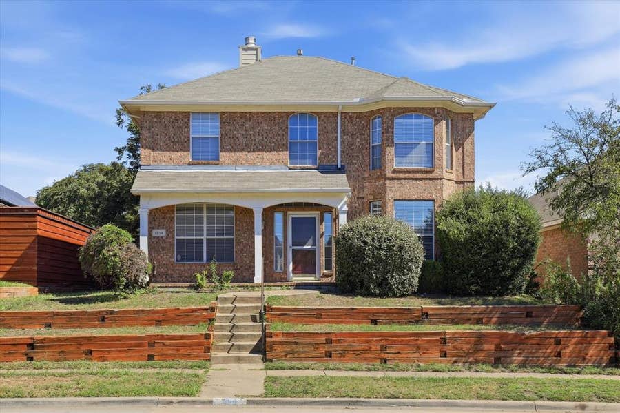 Property photo for 1814 Oak Bend Lane, Garland, TX
