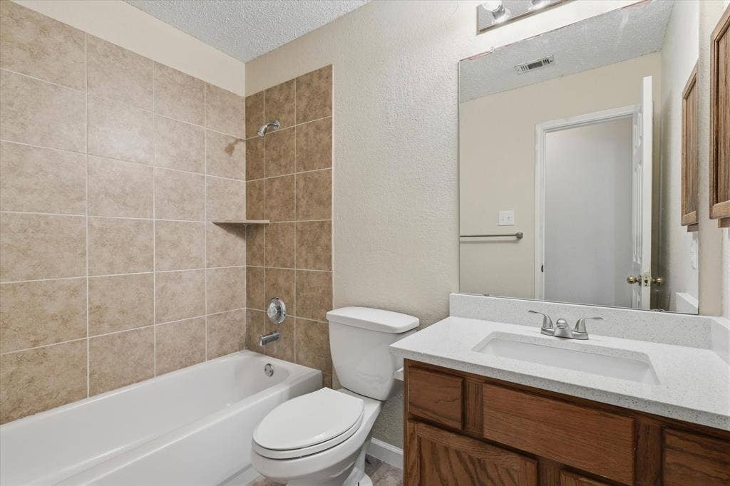 1814 Oak Bend Lane, Garland, TX 75040 1814 Oak Bend Lane, Garland, TX 75040