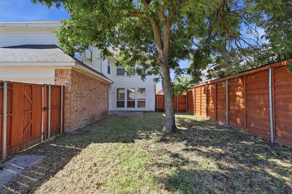 1814 Oak Bend Lane, Garland, TX 75040 1814 Oak Bend Lane, Garland, TX 75040