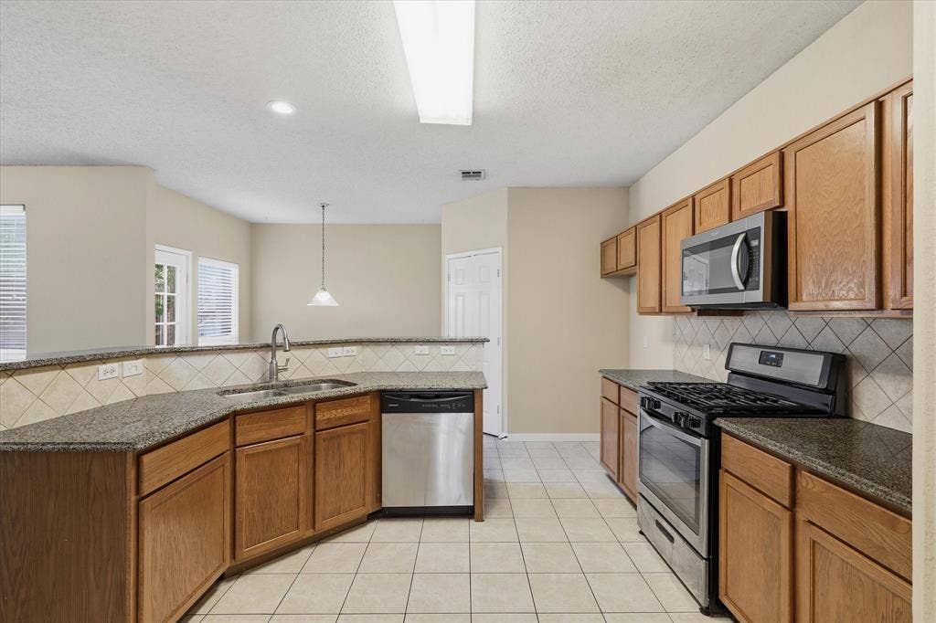 1814 Oak Bend Lane, Garland, TX 75040 1814 Oak Bend Lane, Garland, TX 75040