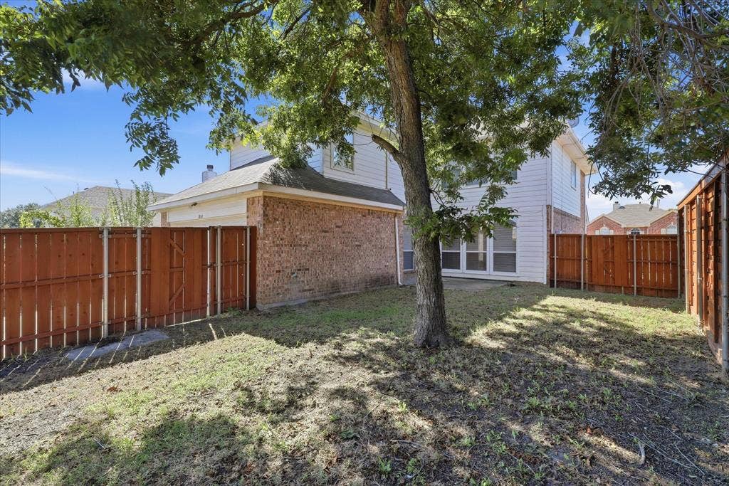 1814 Oak Bend Lane, Garland, TX 75040 1814 Oak Bend Lane, Garland, TX 75040