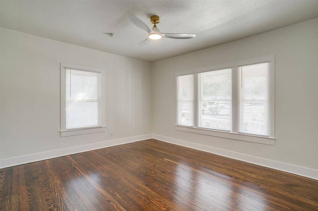 1325 Hurley Avenue, Fort Worth, TX 76104 1325 Hurley Avenue, Fort Worth, TX 76104