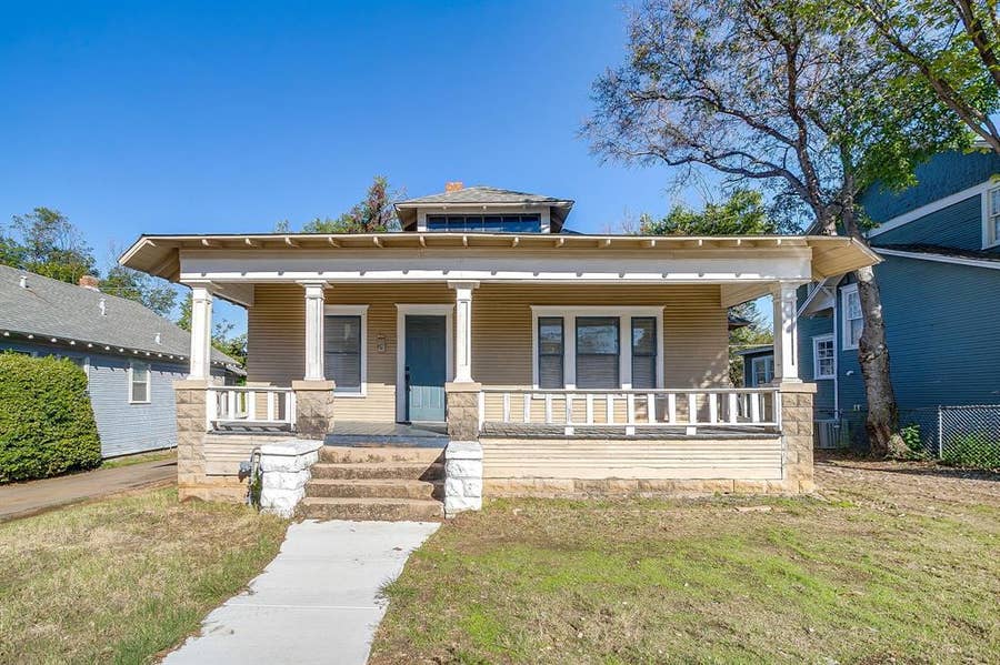 Property photo for 1325 Hurley Avenue, Fort Worth, TX