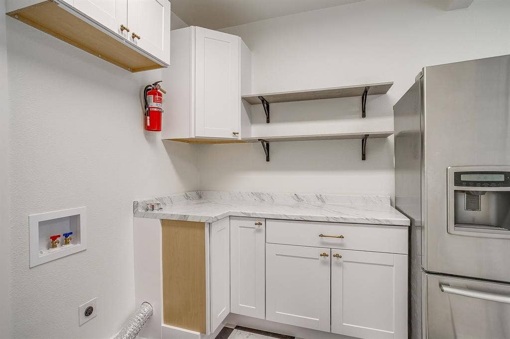 1325 Hurley Avenue, Fort Worth, TX 76104 1325 Hurley Avenue, Fort Worth, TX 76104
