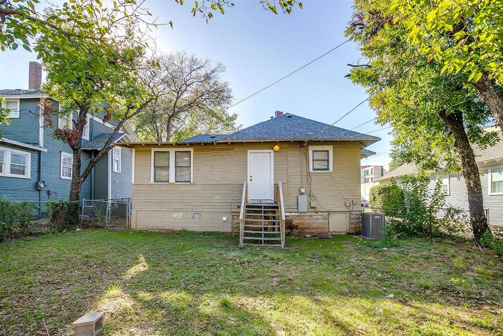 1325 Hurley Avenue, Fort Worth, TX 76104 1325 Hurley Avenue, Fort Worth, TX 76104