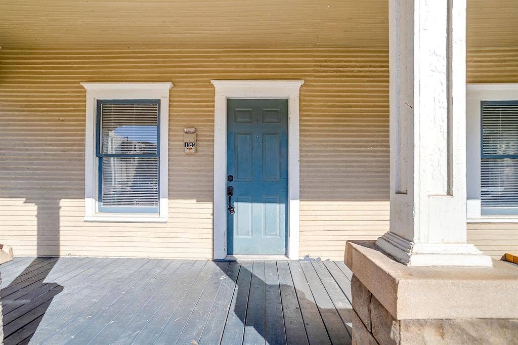 1325 Hurley Avenue, Fort Worth, TX 76104 1325 Hurley Avenue, Fort Worth, TX 76104