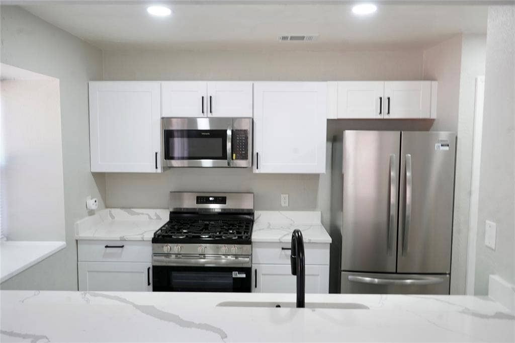 1826 Mcalaster Street, Cedar Hill, TX 75104 1826 Mcalaster Street, Cedar Hill, TX 75104