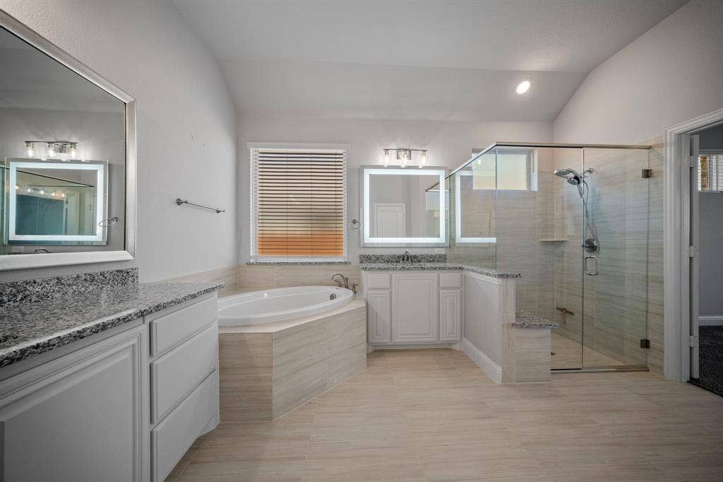 645 Winters Drive, Waxahachie, TX 75165 645 Winters Drive, Waxahachie, TX 75165