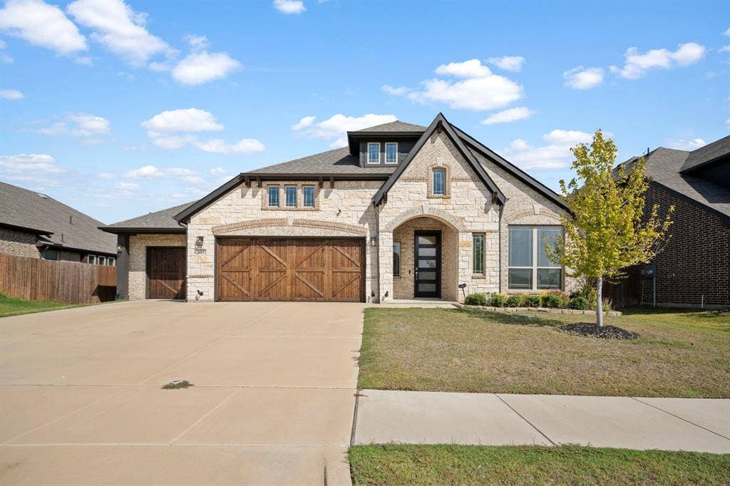 645 Winters Drive, Waxahachie, TX 75165 645 Winters Drive, Waxahachie, TX 75165