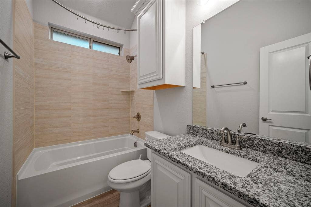645 Winters Drive, Waxahachie, TX 75165 645 Winters Drive, Waxahachie, TX 75165