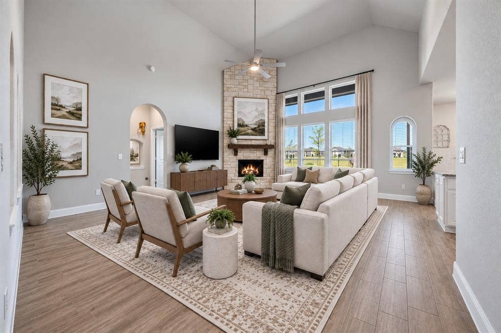 645 Winters Drive, Waxahachie, TX 75165 VIRTUALLY STAGED