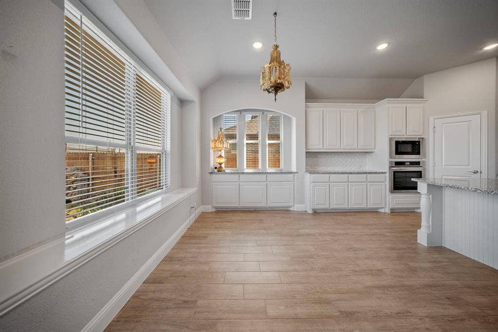 645 Winters Drive, Waxahachie, TX 75165 645 Winters Drive, Waxahachie, TX 75165