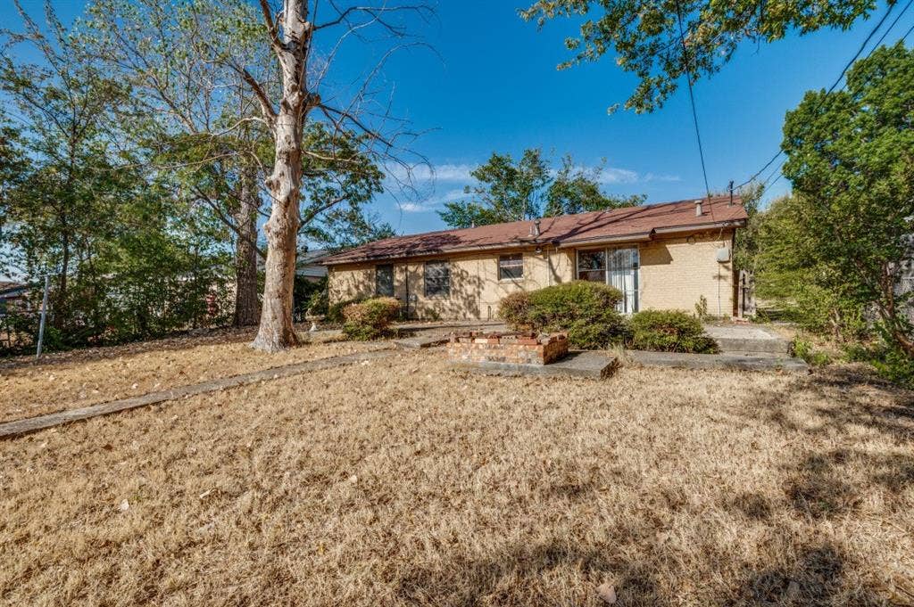 7642 Woodspan Drive, Dallas, TX 75232 7642 Woodspan Drive, Dallas, TX 75232