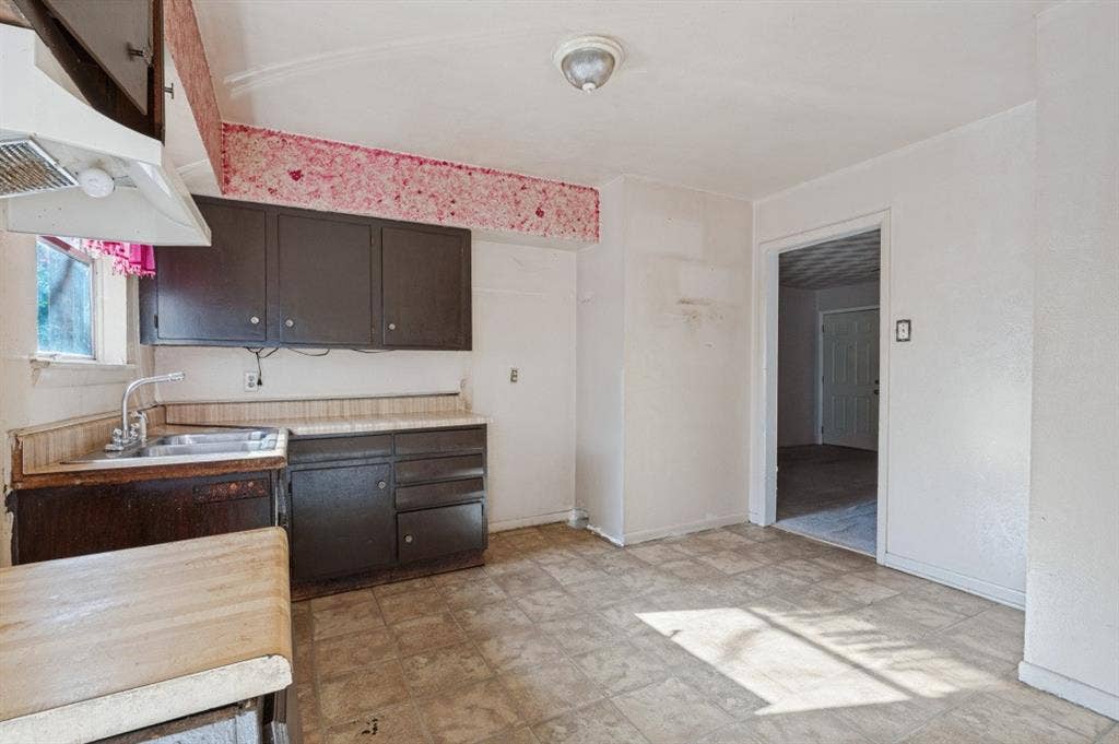 7642 Woodspan Drive, Dallas, TX 75232 7642 Woodspan Drive, Dallas, TX 75232