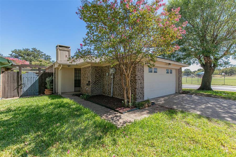 Property photo for 1710 Magnolia Lane, Euless, TX