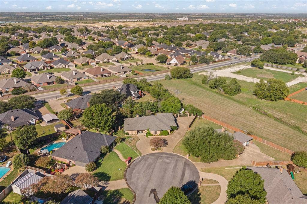 1605 Heather Court, Cleburne, TX 76033