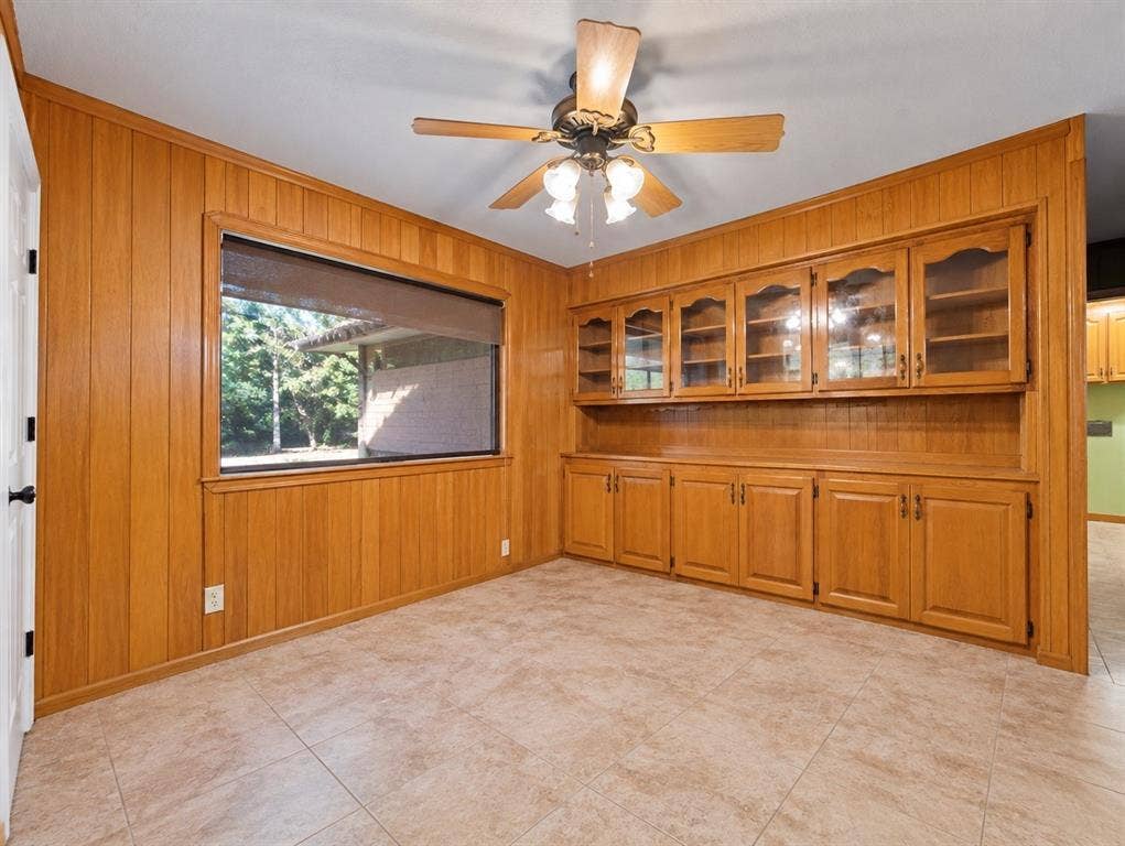 1605 Heather Court, Cleburne, TX 76033