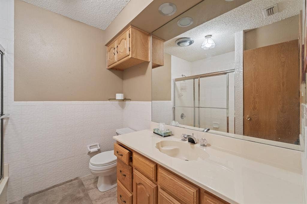 Secondary Bathroom