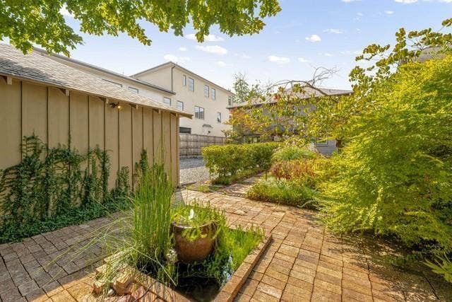 4009 Prescott Avenue, Dallas, TX 75219 4009 Prescott Avenue, Dallas, TX 75219