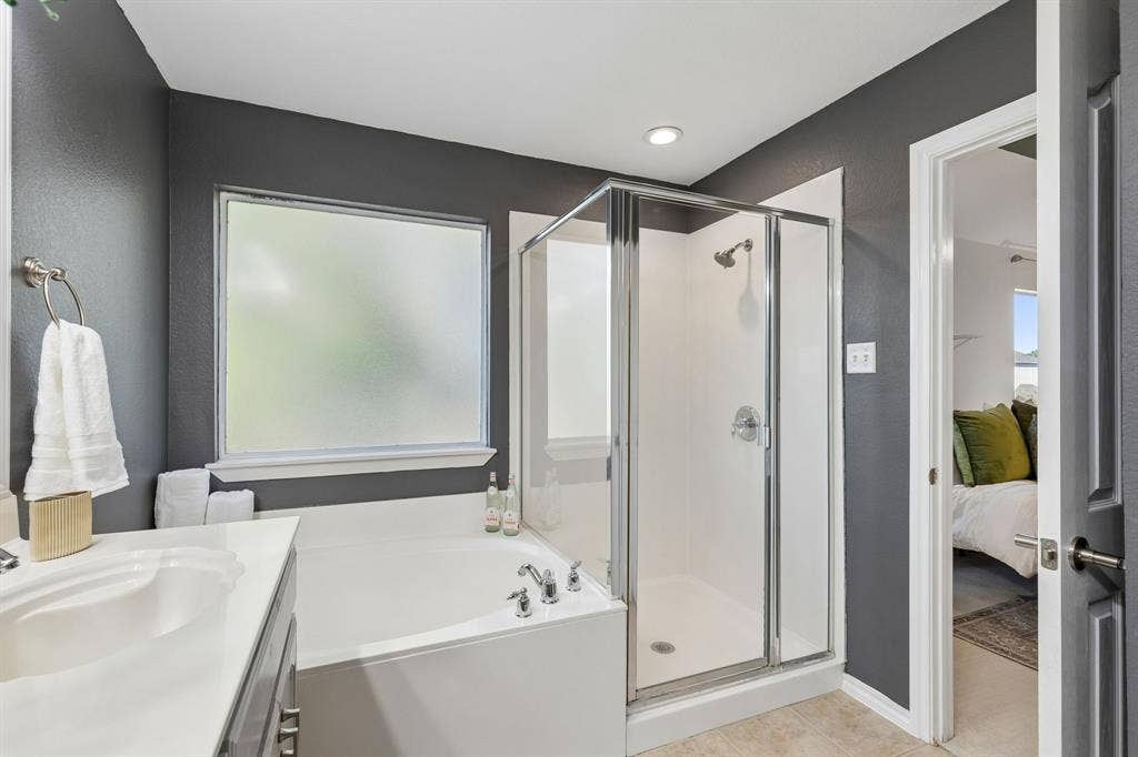 3737 Brandywine Lane, Fort Worth, TX 76244