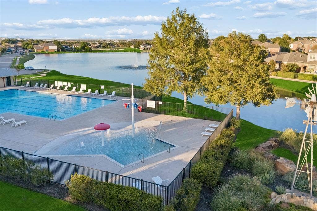 3737 Brandywine Lane, Fort Worth, TX 76244