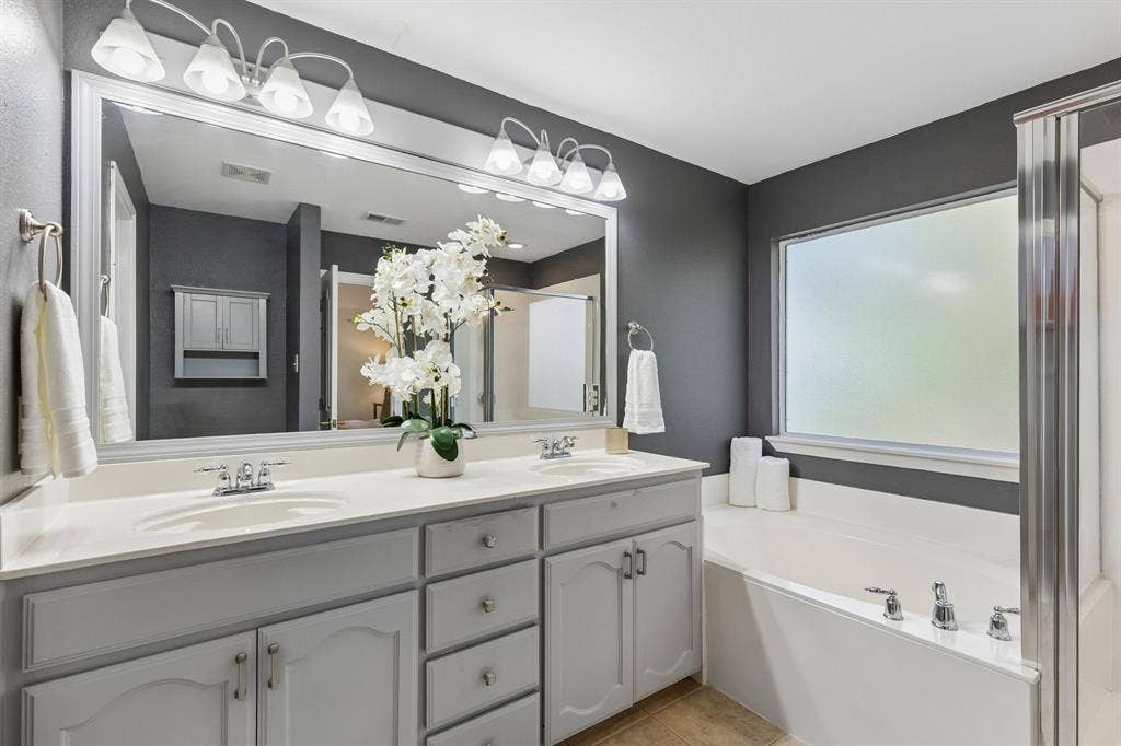 3737 Brandywine Lane, Fort Worth, TX 76244
