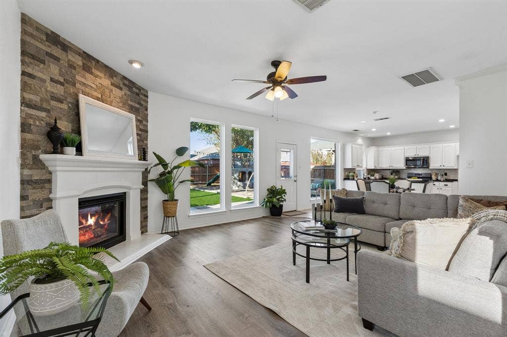 3737 Brandywine Lane, Fort Worth, TX 76244
