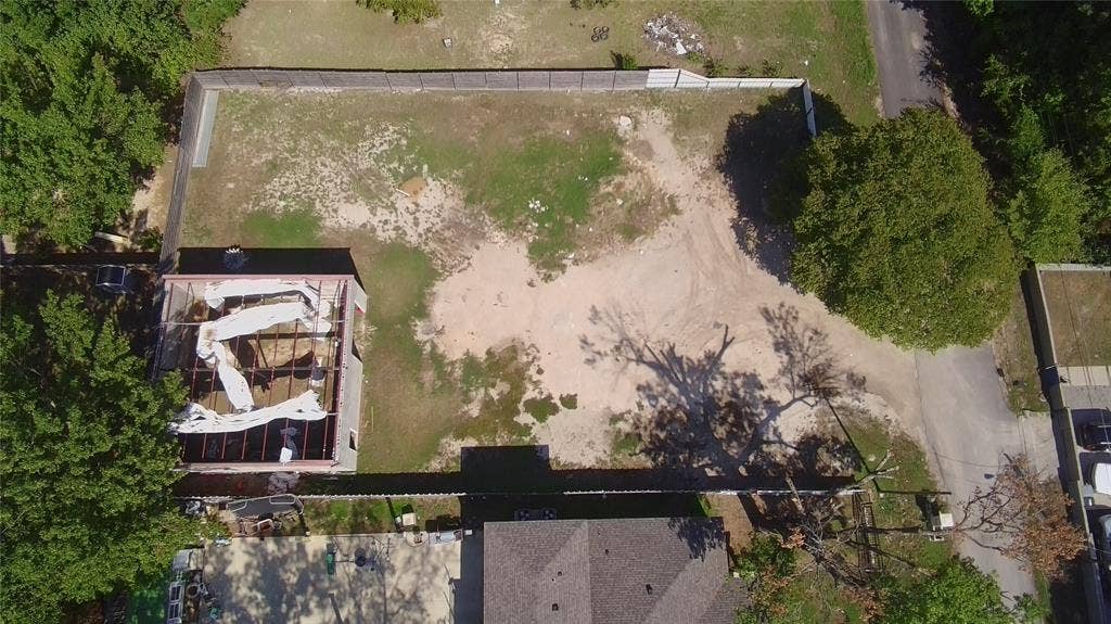 2189 Ben Hur Street, Dallas, TX 75253 Aerial view of adjacent lots; boundaries not depicted.