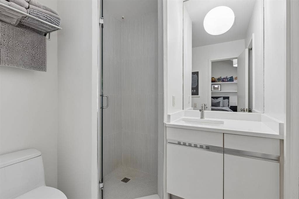 5990 Lindenshire Lane, #121, Dallas, TX 75230 5990 Lindenshire Lane, #121, Dallas, TX 75230