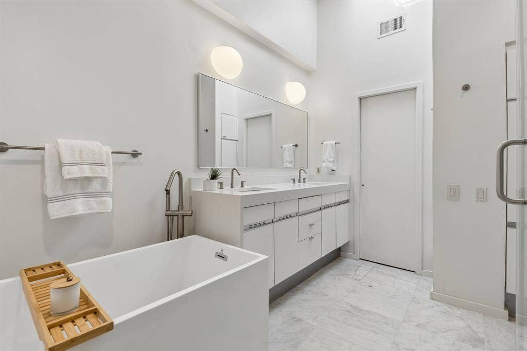 5990 Lindenshire Lane, #121, Dallas, TX 75230 5990 Lindenshire Lane, #121, Dallas, TX 75230