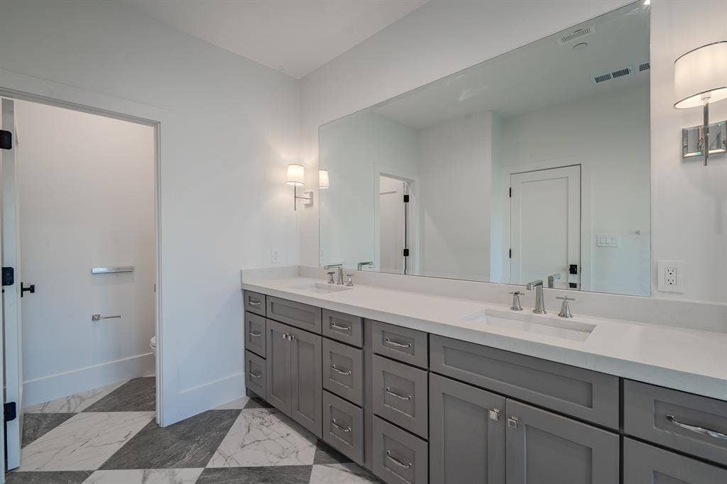 4112 Druid Lane, #4, University Park, TX 75205 4112 Druid Lane, #4, University Park, TX 75205