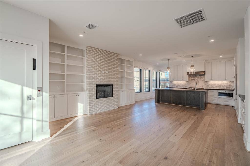 4112 Druid Lane, #4, University Park, TX 75205 4112 Druid Lane, #4, University Park, TX 75205