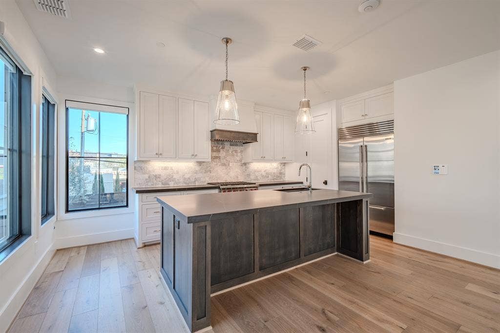 4112 Druid Lane, #4, University Park, TX 75205 4112 Druid Lane, #4, University Park, TX 75205