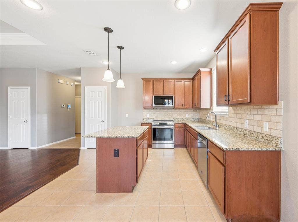 409 Mariscal Place, Fort Worth, TX 76131 409 Mariscal Place, Fort Worth, TX 76131