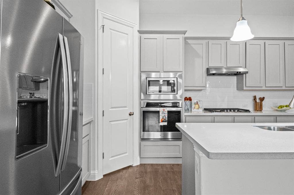 2157 Bailey Street, Carrollton, TX 75010