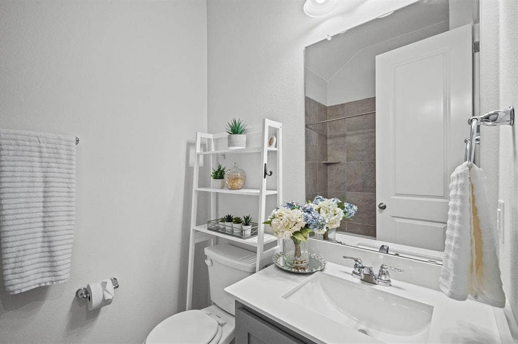 2157 Bailey Street, Carrollton, TX 75010