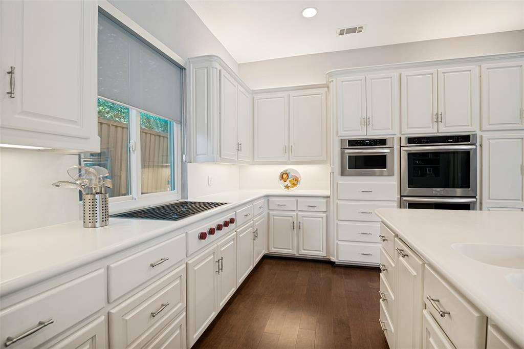 5904 Kensington Drive, Plano, TX 75093 Wolf 5 burner gas cooktop with downdraft ventilation, Bosch dishwasher and storage, storage, and more storage!