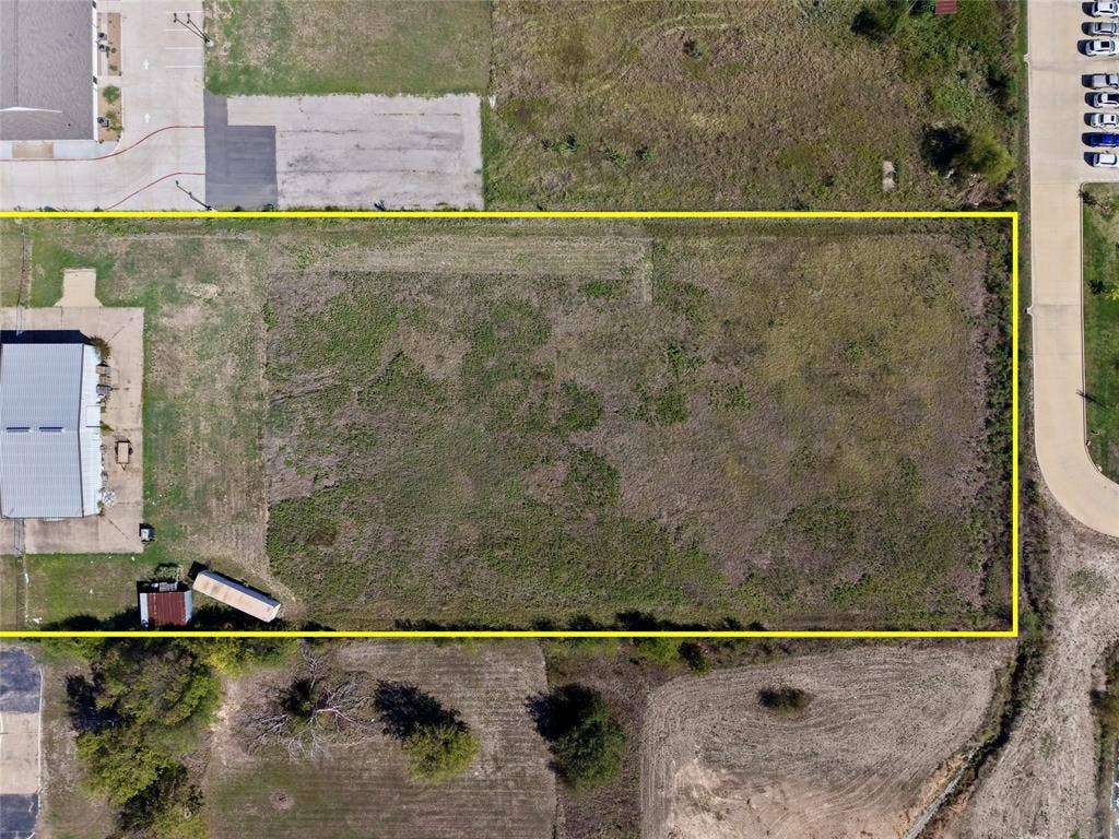 735 W Main Street, Gun Barrel City, TX 75156 735 W Main Street, Gun Barrel City, TX 75156