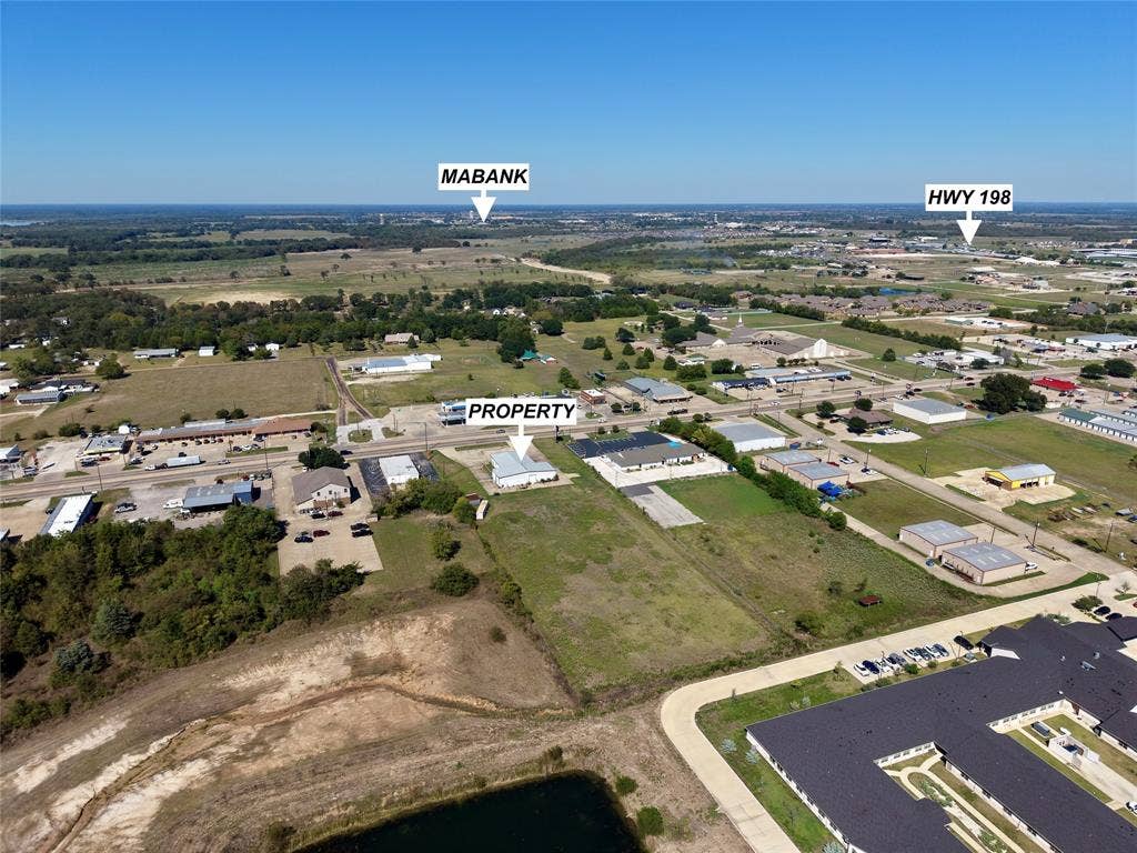735 W Main Street, Gun Barrel City, TX 75156 735 W Main Street, Gun Barrel City, TX 75156