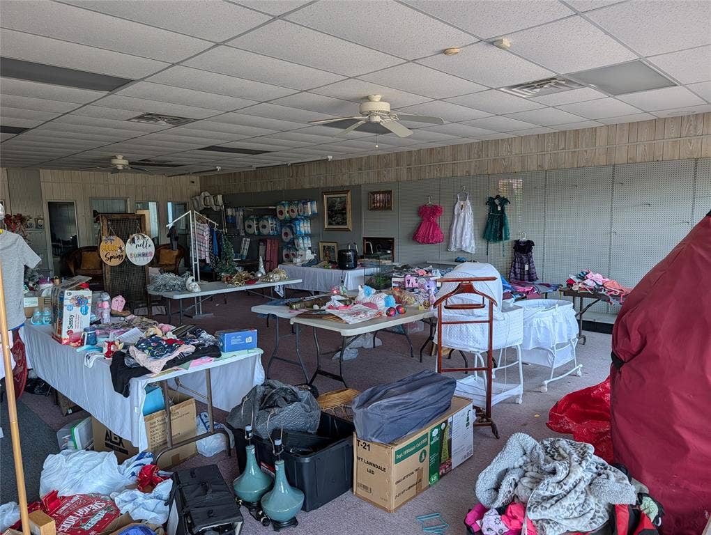 735 W Main Street, Gun Barrel City, TX 75156 735 W Main Street, Gun Barrel City, TX 75156