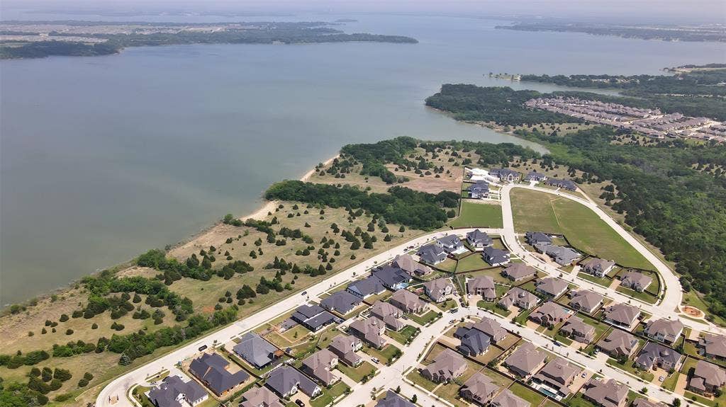 Enjoy peaceful lake view right from your home
