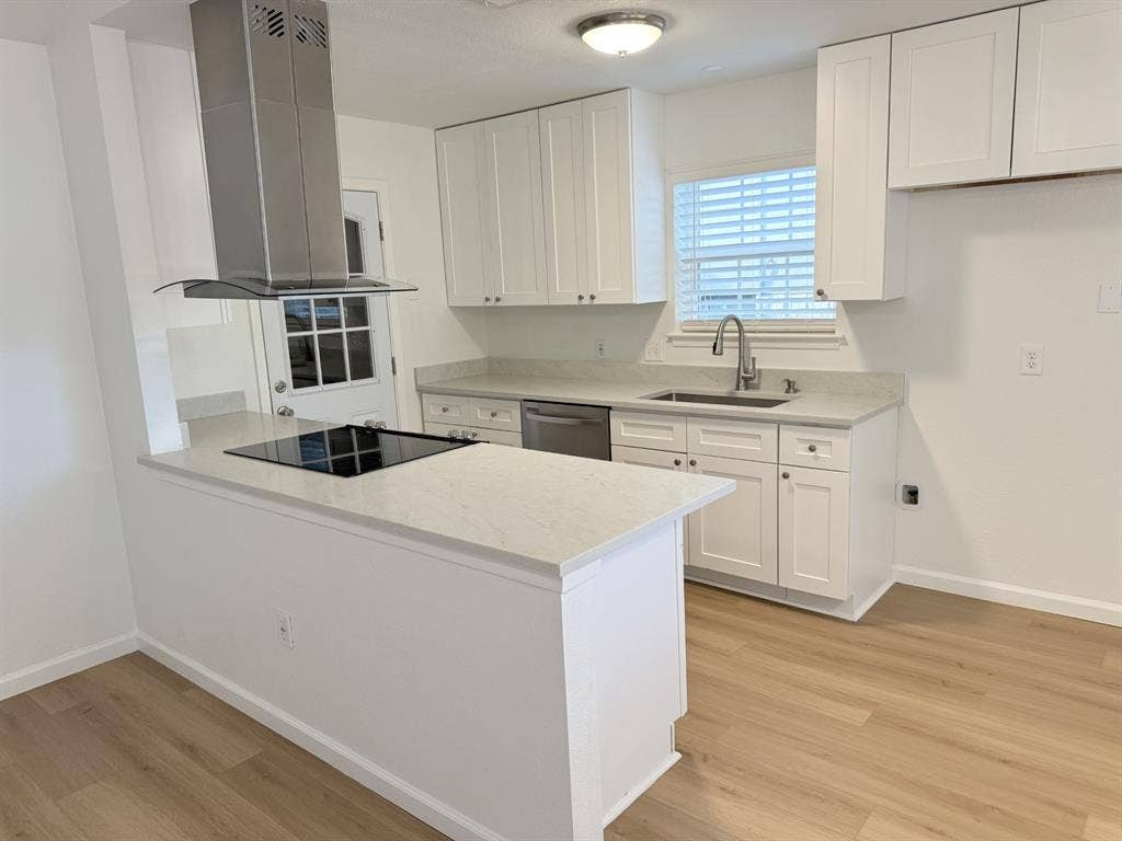 2704 Springlake Court, Irving, TX 75060 Awesome kitchen. Updated appliances.