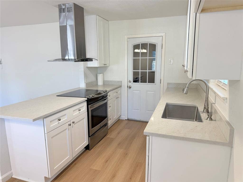 2704 Springlake Court, Irving, TX 75060 Very neat and clean.