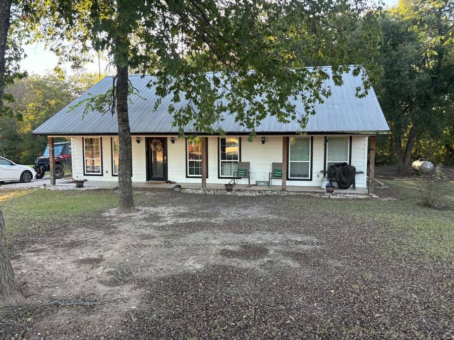 Property photo for 834 County Road 3444, Honey Grove, TX