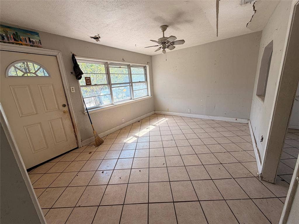 8109 Burroaks Drive, Dallas, TX 75217 8109 Burroaks Drive, Dallas, TX 75217