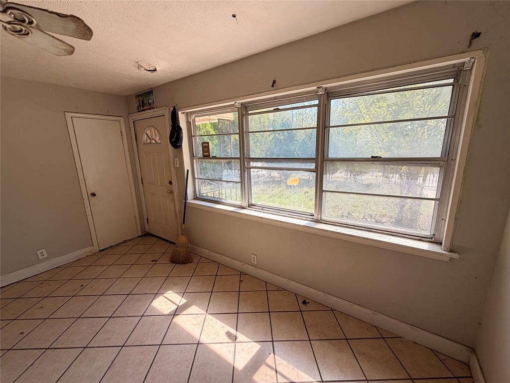 8109 Burroaks Drive, Dallas, TX 75217 8109 Burroaks Drive, Dallas, TX 75217