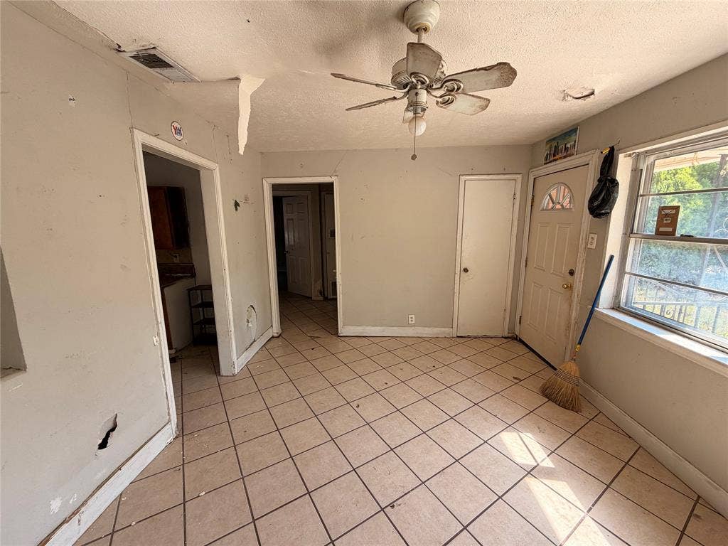 8109 Burroaks Drive, Dallas, TX 75217 8109 Burroaks Drive, Dallas, TX 75217