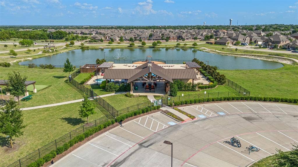 321 Deaton Drive, Fate, TX 75087 321 Deaton Drive, Fate, TX 75087